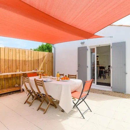 Charme De Port Morin By Interhome