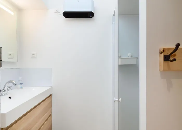 Charme De Port Morin By Interhome Casa de Férias