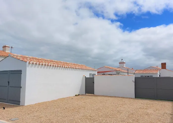 Charme De Port Morin By Interhome