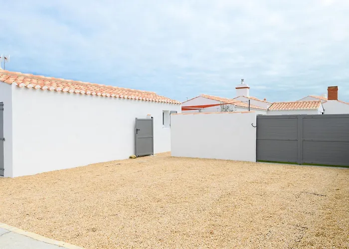 Charme De Port Morin By Interhome *