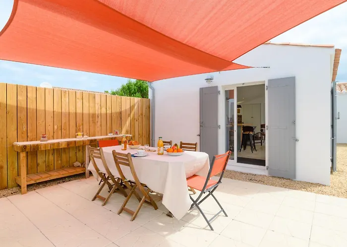 Charme De Port Morin By Interhome