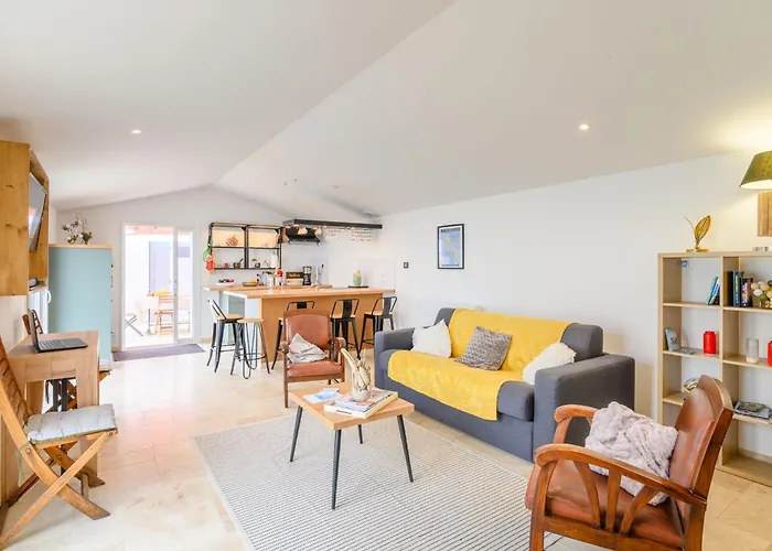 Charme De Port Morin By Interhome Casa de Férias *